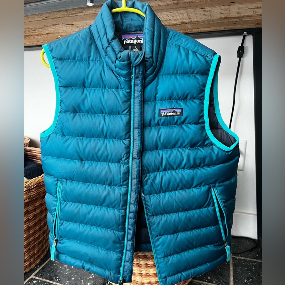 Patagonia Puffy Vest , unisex 7-8. NWOT